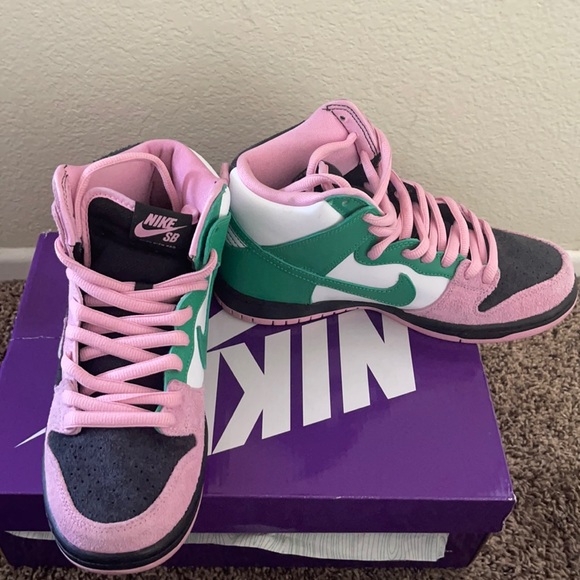 Nike SB DUNK - Picture 4 of 4